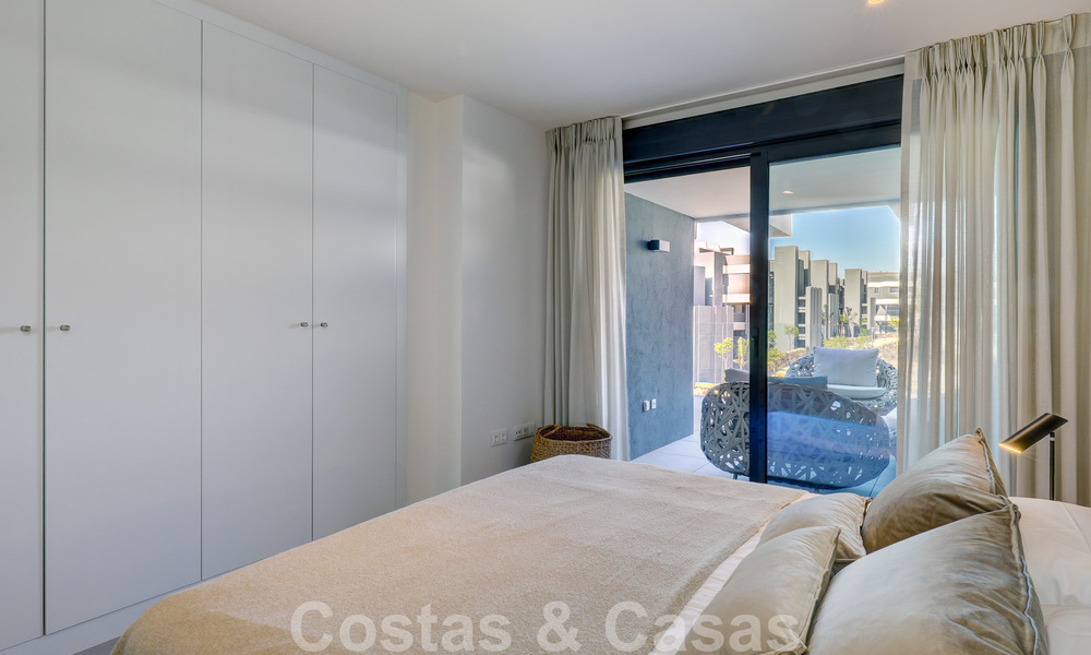Appartement moderne de 3 chambres à coucher, prêt à être emménagé, à vendre dans un complexe golfique sur le nouveau Golden Mile, entre Marbella et Estepona 50790