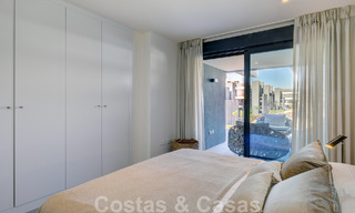Appartement moderne de 3 chambres à coucher, prêt à être emménagé, à vendre dans un complexe golfique sur le nouveau Golden Mile, entre Marbella et Estepona 50790 