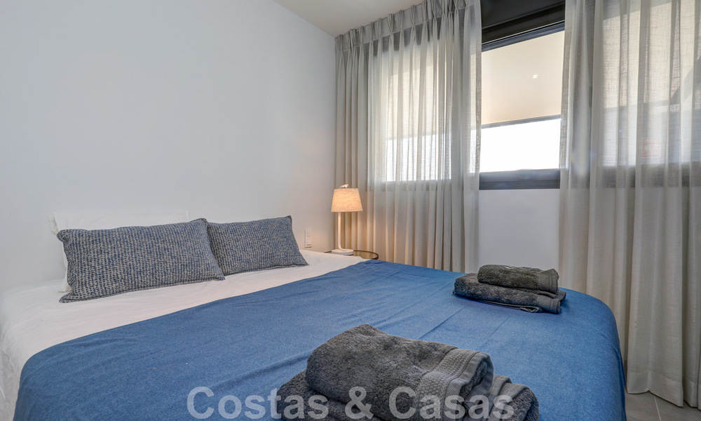 Appartement moderne de 3 chambres à coucher, prêt à être emménagé, à vendre dans un complexe golfique sur le nouveau Golden Mile, entre Marbella et Estepona 50797