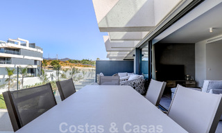 Appartement moderne de 3 chambres à coucher, prêt à être emménagé, à vendre dans un complexe golfique sur le nouveau Golden Mile, entre Marbella et Estepona 50816 