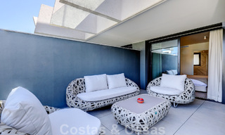 Appartement moderne de 3 chambres à coucher, prêt à être emménagé, à vendre dans un complexe golfique sur le nouveau Golden Mile, entre Marbella et Estepona 50819 