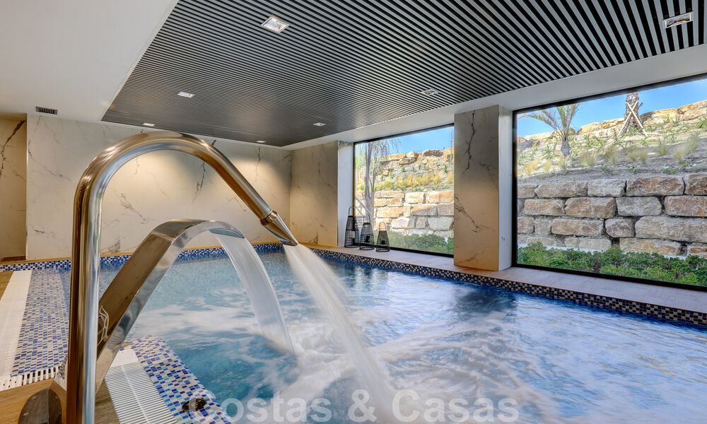 Appartement moderne de 3 chambres à coucher, prêt à être emménagé, à vendre dans un complexe golfique sur le nouveau Golden Mile, entre Marbella et Estepona 50824