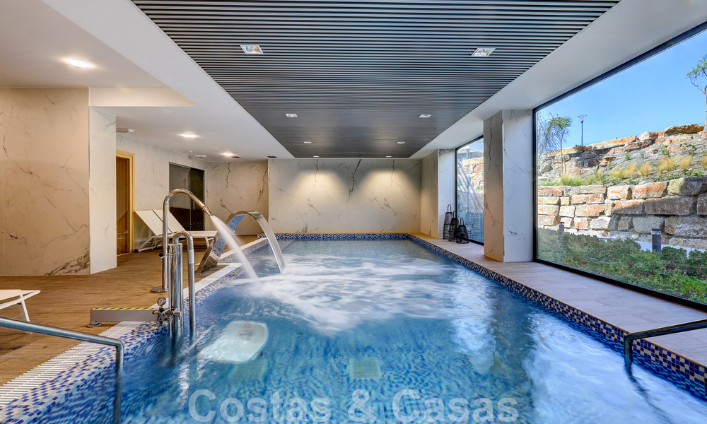 Appartement moderne de 3 chambres à coucher, prêt à être emménagé, à vendre dans un complexe golfique sur le nouveau Golden Mile, entre Marbella et Estepona 50825