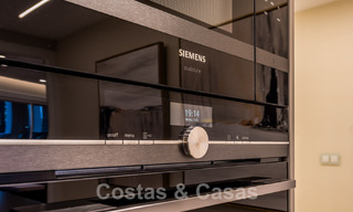 Appartement spacieux et élégant à vendre dans un complexe fermé sur une plage en front de mer avec vue sur la mer, sur le Nouveau Golden Mile de Marbella - Estepona 51315 