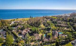 Villa de luxe indépendante de style méditerranéen à vendre à deux pas de la plage et des commodités dans la prestigieuse Guadalmina Baja à Marbella 51242 