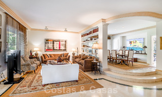 Villa de luxe indépendante de style méditerranéen à vendre à deux pas de la plage et des commodités dans la prestigieuse Guadalmina Baja à Marbella 51246 