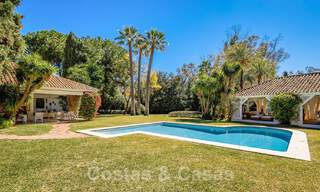 Villa de luxe indépendante de style méditerranéen à vendre à deux pas de la plage et des commodités dans la prestigieuse Guadalmina Baja à Marbella 51266 