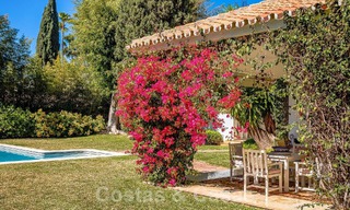 Villa de luxe indépendante de style méditerranéen à vendre à deux pas de la plage et des commodités dans la prestigieuse Guadalmina Baja à Marbella 51270 