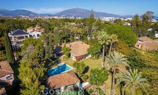 Villa de luxe indépendante de style méditerranéen à vendre à deux pas de la plage et des commodités dans la prestigieuse Guadalmina Baja à Marbella 51282 