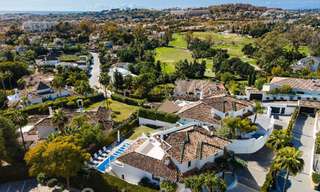 Villa de luxe espagnole à vendre avec une architecture méditerranéenne contemporaine située au cœur de la vallée du golf de Nueva Andalucia à Marbella 51209 