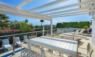 Villa de luxe espagnole à vendre avec une architecture méditerranéenne contemporaine située au cœur de la vallée du golf de Nueva Andalucia à Marbella 51229 