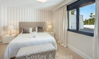 Villa de luxe espagnole à vendre avec une architecture méditerranéenne contemporaine située au cœur de la vallée du golf de Nueva Andalucia à Marbella 51231 