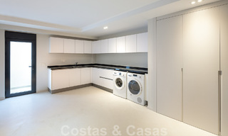 Villa de luxe espagnole à vendre avec une architecture méditerranéenne contemporaine située au cœur de la vallée du golf de Nueva Andalucia à Marbella 51234 