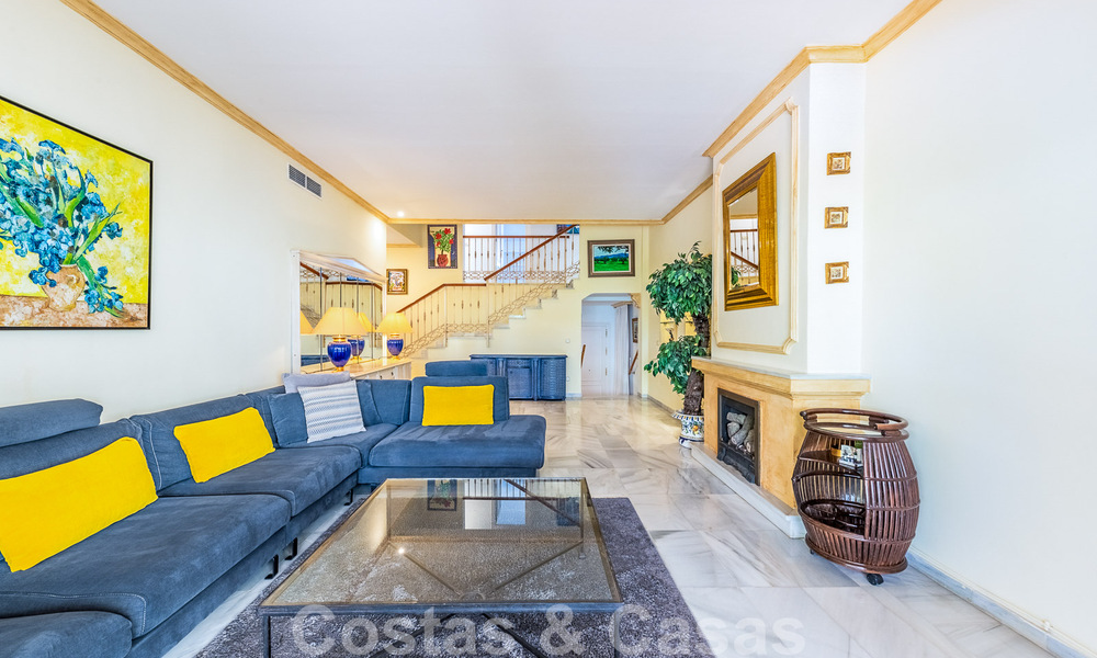 Appartement de 3 chambres à vendre dans un complexe fermé en bord de mer à quelques pas de la plage à San Pedro, Marbella 51167