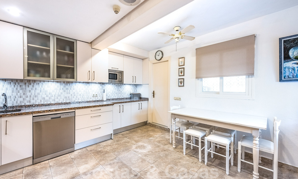 Appartement de 3 chambres à vendre dans un complexe fermé en bord de mer à quelques pas de la plage à San Pedro, Marbella 51175