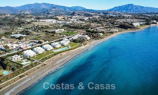 Villa design exclusive à vendre sur une plage de première ligne avec vue imprenable sur la mer sur le nouveau Golden Mile entre Marbella et Estepona 51196 