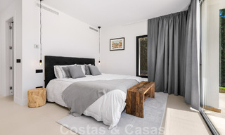 Villa de luxe à vendre, prête à emménager, adjacente au terrain de golf Las Brisas, dans une communauté fermée de la vallée du golf de Nueva Andalucia, Marbella 51440 
