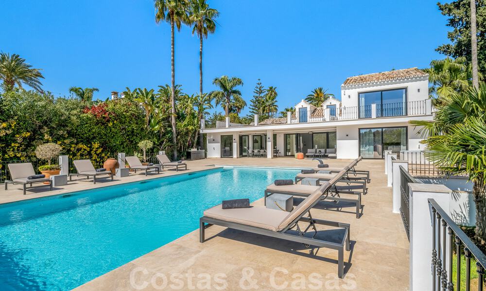 Villa de luxe à vendre, prête à emménager, adjacente au terrain de golf Las Brisas, dans une communauté fermée de la vallée du golf de Nueva Andalucia, Marbella 51449