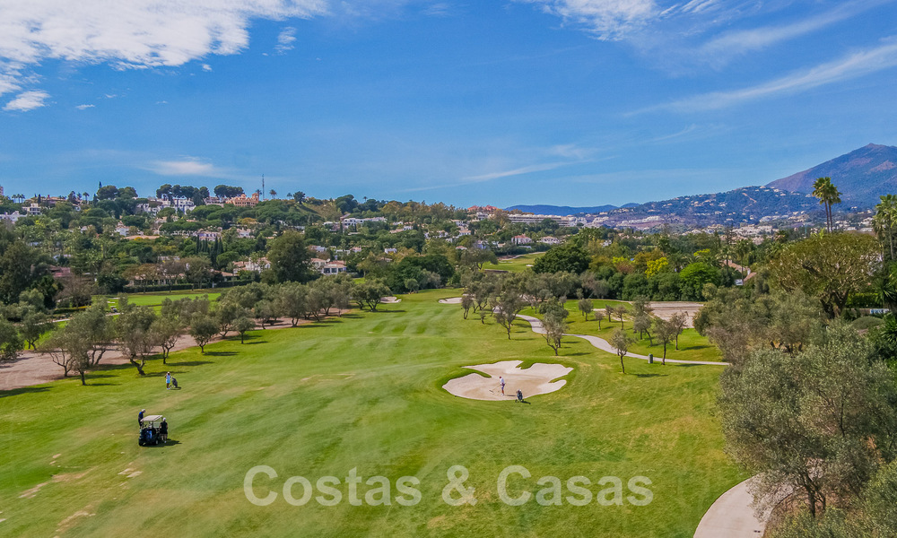 Villa de luxe à vendre, prête à emménager, adjacente au terrain de golf Las Brisas, dans une communauté fermée de la vallée du golf de Nueva Andalucia, Marbella 52082