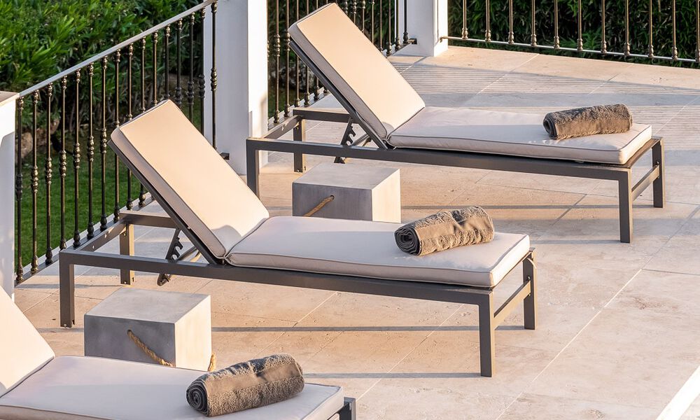 Villa de luxe à vendre, prête à emménager, adjacente au terrain de golf Las Brisas, dans une communauté fermée de la vallée du golf de Nueva Andalucia, Marbella 52087