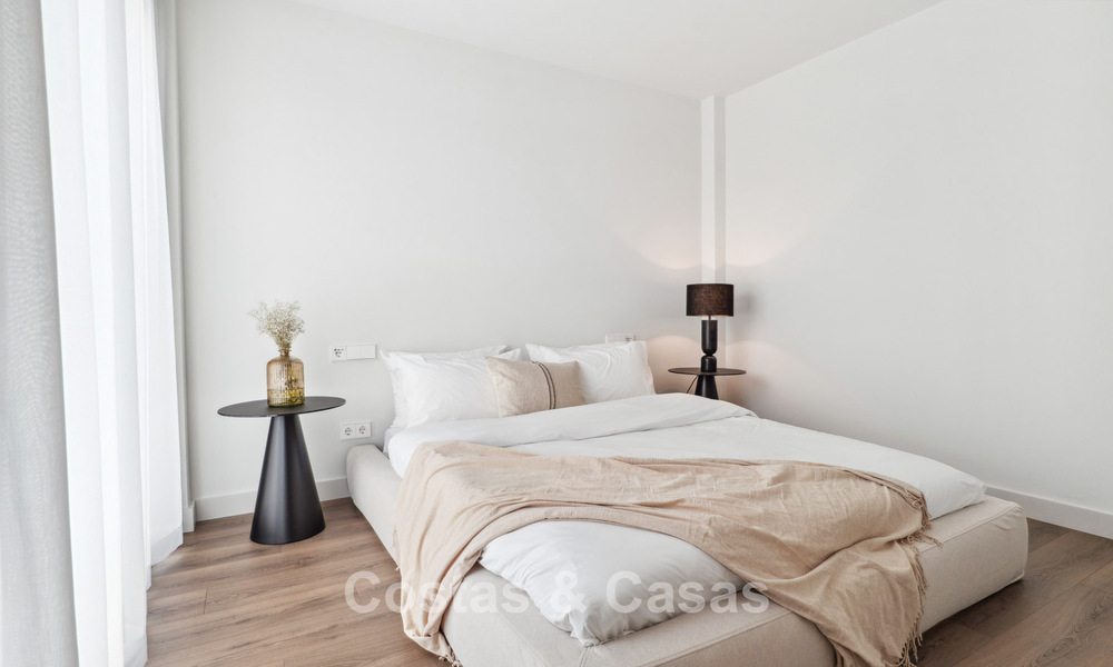 Nouvelle villa de luxe à vendre avec un style architectural contemporain située dans une communauté sécurisée de Nueva Andalucia, Marbella 782509