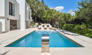 Nouvelle villa de luxe à vendre avec un style architectural contemporain située dans une communauté sécurisée de Nueva Andalucia, Marbella 782518 