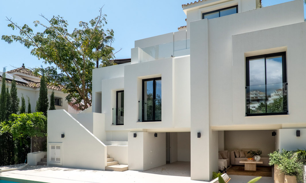 Nouvelle villa de luxe à vendre avec un style architectural contemporain située dans une communauté sécurisée de Nueva Andalucia, Marbella 782525