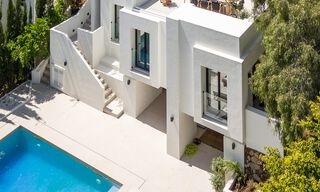 Nouvelle villa de luxe à vendre avec un style architectural contemporain située dans une communauté sécurisée de Nueva Andalucia, Marbella 782527 