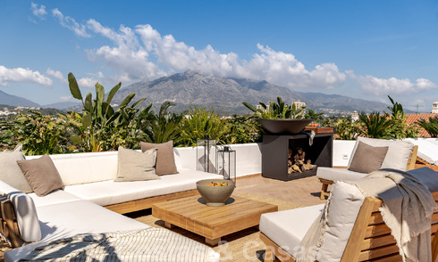 Appartement entièrement rénové à vendre, avec grande terrasse, à distance de marche des commodités et même de Puerto Banus, Marbella 51476
