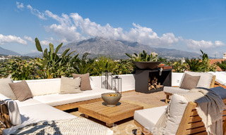 Appartement entièrement rénové à vendre, avec grande terrasse, à distance de marche des commodités et même de Puerto Banus, Marbella 51476 