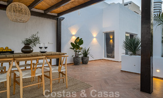 Appartement entièrement rénové à vendre, avec grande terrasse, à distance de marche des commodités et même de Puerto Banus, Marbella 51492 