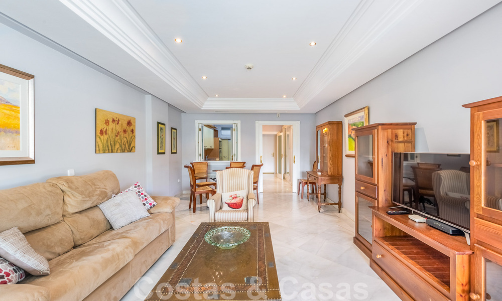 Appartement de luxe dans un complexe balnéaire exclusif sur le Golden Mile, à la périphérie du centre de Marbella 51618