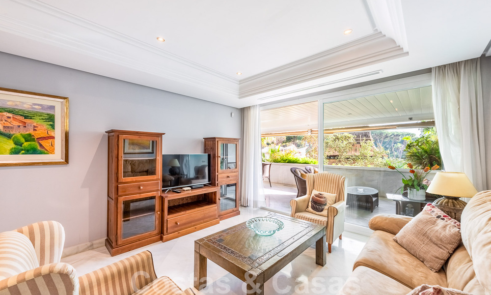 Appartement de luxe dans un complexe balnéaire exclusif sur le Golden Mile, à la périphérie du centre de Marbella 51623