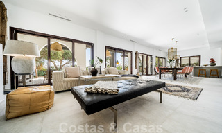 Luxueuse villa andalouse avec vue partielle sur la mer à vendre, à l'est du centre de Marbella 52402 