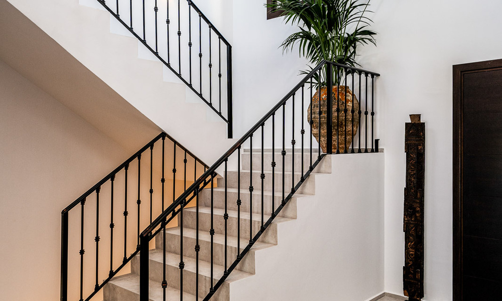 Luxueuse villa andalouse avec vue partielle sur la mer à vendre, à l'est du centre de Marbella 52413