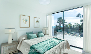 Villa de luxe à vendre, prête à être emménagée, avec vue esur la mer, dans un resort de golf près du centre d'Estepona 52477 