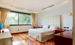 Spacieux appartement de luxe à vendre dans un complexe de bord de mer prestigieux à Puerto Banus, Marbella 51572 