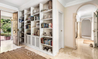 Villa espagnole à vendre avec architecture méditerranéenne et grand jardin située près de San Pedro à Marbella - Benahavis 52487 