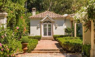 Villa espagnole à vendre avec architecture méditerranéenne et grand jardin située près de San Pedro à Marbella - Benahavis 52489 
