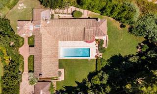 Villa espagnole à vendre avec architecture méditerranéenne et grand jardin située près de San Pedro à Marbella - Benahavis 52496 
