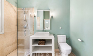 Villa espagnole à vendre avec architecture méditerranéenne et grand jardin située près de San Pedro à Marbella - Benahavis 52514 