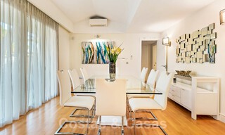 Spacieuse villa de luxe à vendre avec grand jardin privé à l'est du centre de Marbella 52542 
