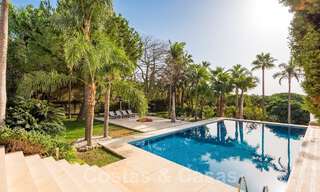 Spacieuse villa de luxe à vendre avec grand jardin privé à l'est du centre de Marbella 52546 
