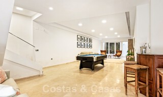 Spacieuse villa de luxe à vendre avec grand jardin privé à l'est du centre de Marbella 52559 