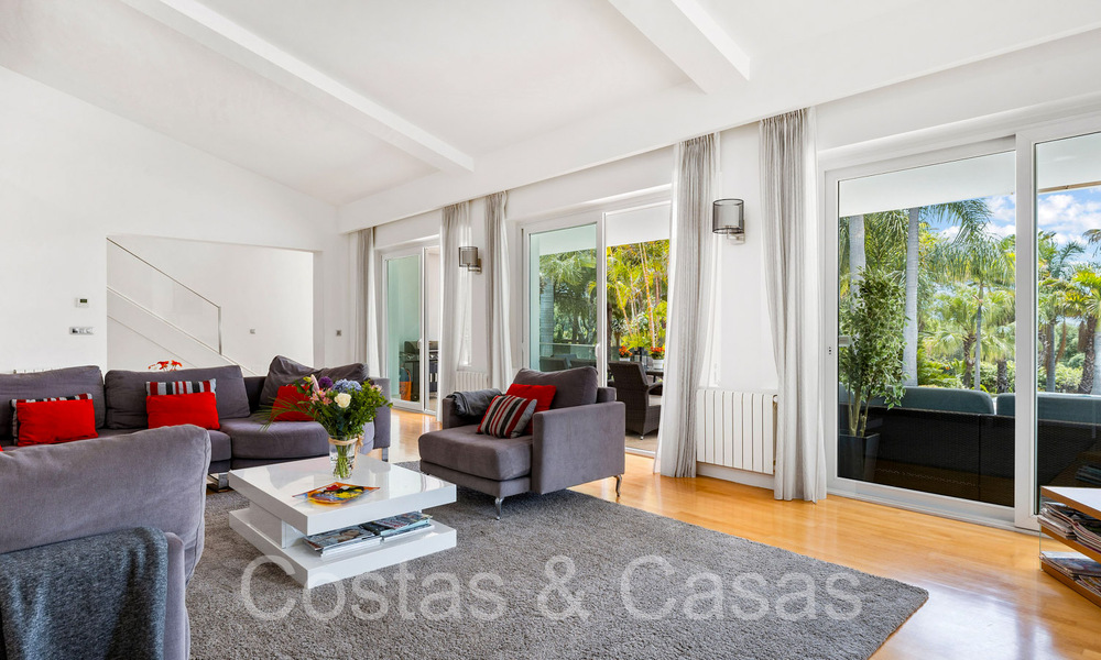 Spacieuse villa de luxe à vendre avec grand jardin privé à l'est du centre de Marbella 68915