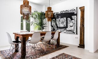 Villa de luxe à vendre dans un style architectural andalou à l'est du centre de Marbella, à deux pas des dunes et de la plage 52650 