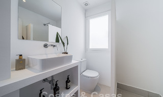 Villa de luxe à vendre dans un style architectural andalou à l'est du centre de Marbella, à deux pas des dunes et de la plage 52656 