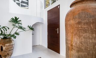 Villa de luxe à vendre dans un style architectural andalou à l'est du centre de Marbella, à deux pas des dunes et de la plage 52663 