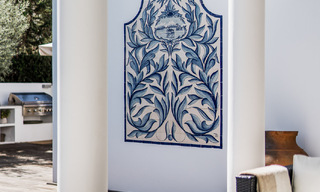 Villa de luxe à vendre dans un style architectural andalou à l'est du centre de Marbella, à deux pas des dunes et de la plage 52665 