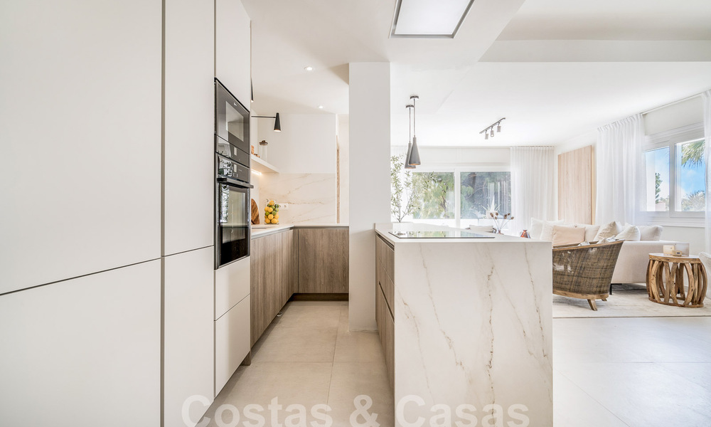 Appartement entièrement rénové dans un complexe fermé à quelques pas de Puerto Banus, Marbella 52690